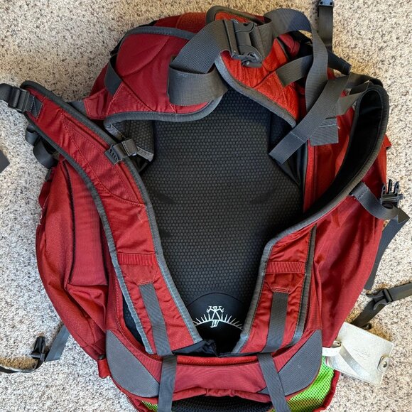 Osprey Farpoint 40 Travel Backpack - Picture 3 of 3